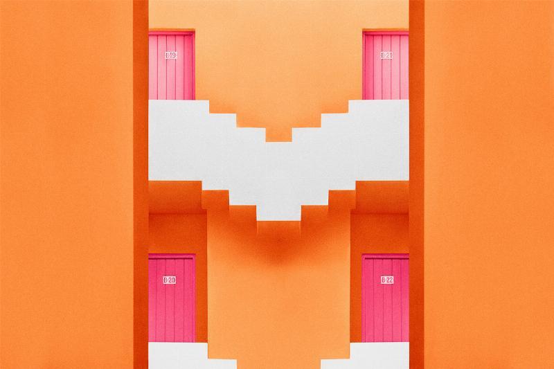 La Muralla Roja Nr. 4 – Unik Vægkunst af Camilla Schmidt