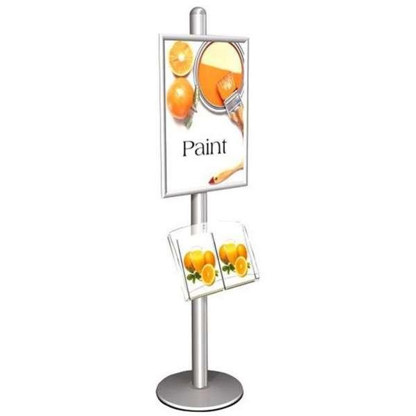 Elegant Plakatstander med Stålhylde – Stilfuld Præsentation