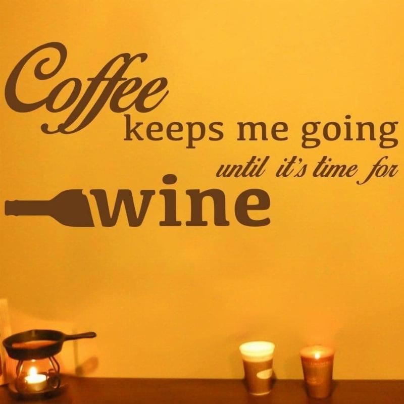 Kaffekop og Vin Væggklistermærke – Sjov Indretning!