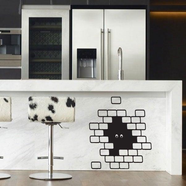 Hul i Væggen – Kreativ Wallsticker til Dit Hjem!