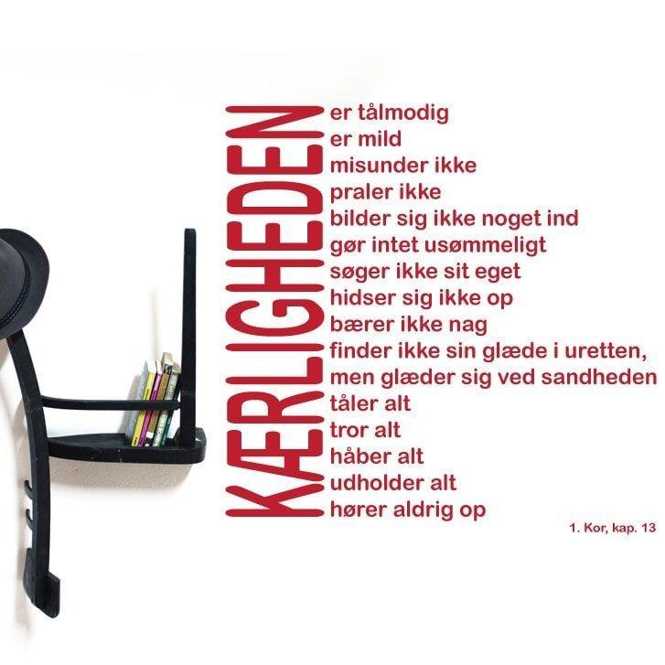 Kærlighedens Højsang - Elegant Vægdekoration til Dit Hjem