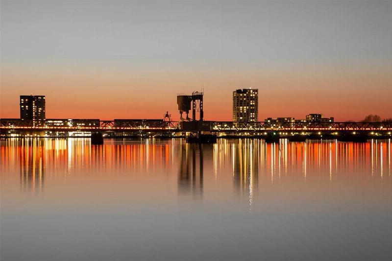 Aalborg No. 14 – Unikt Maleri til Dit Hjem på Udsalg