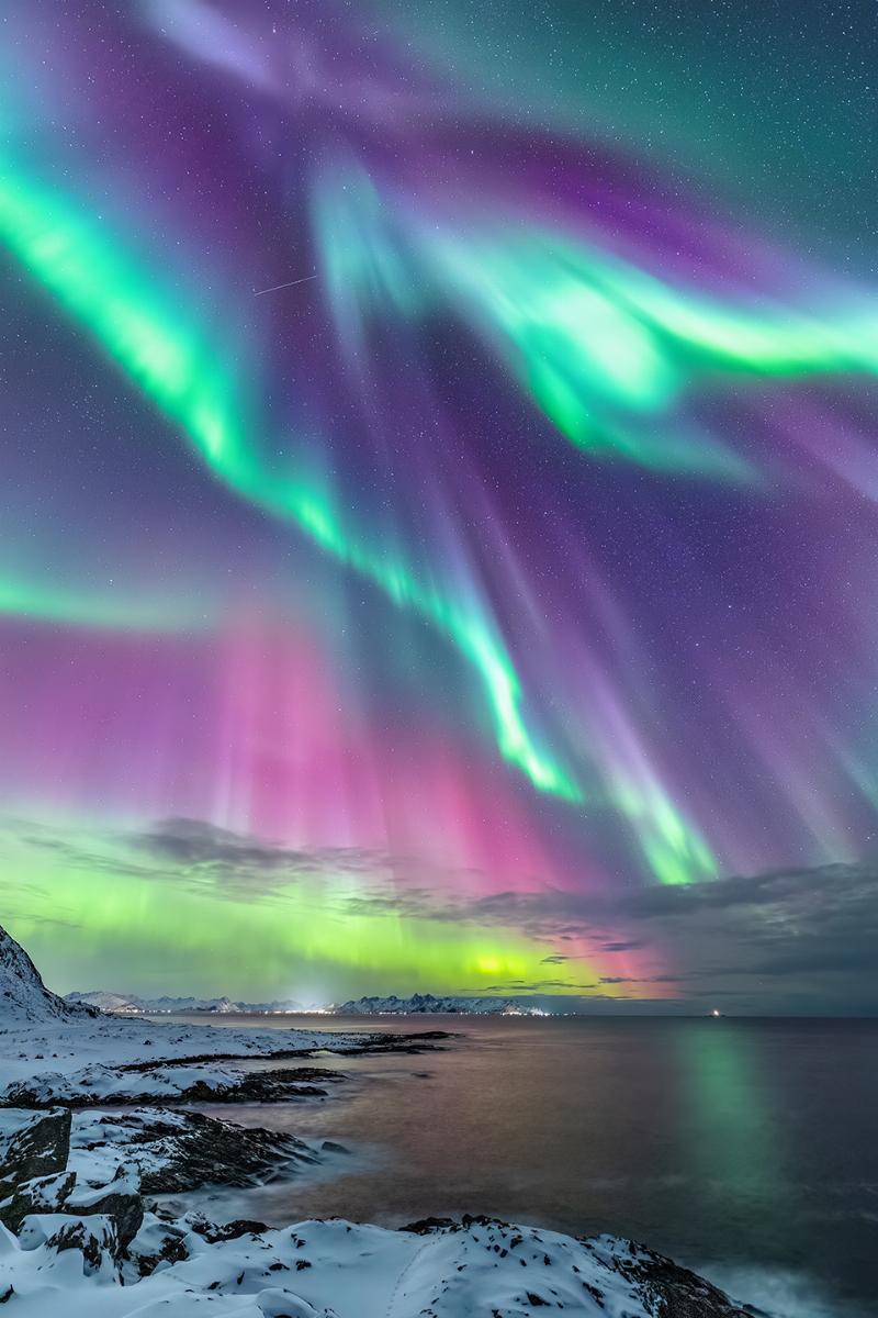 Aurora Storm – Unik vægkunst til dit hjem fra Frank Olsen