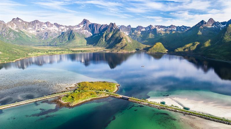 Sommer i Lofoten - Frank Olsens Fantastiske Vægkunst