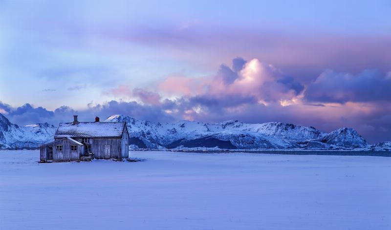 Den Forladte Hus – Unik Fotokunst til Dit Hjem