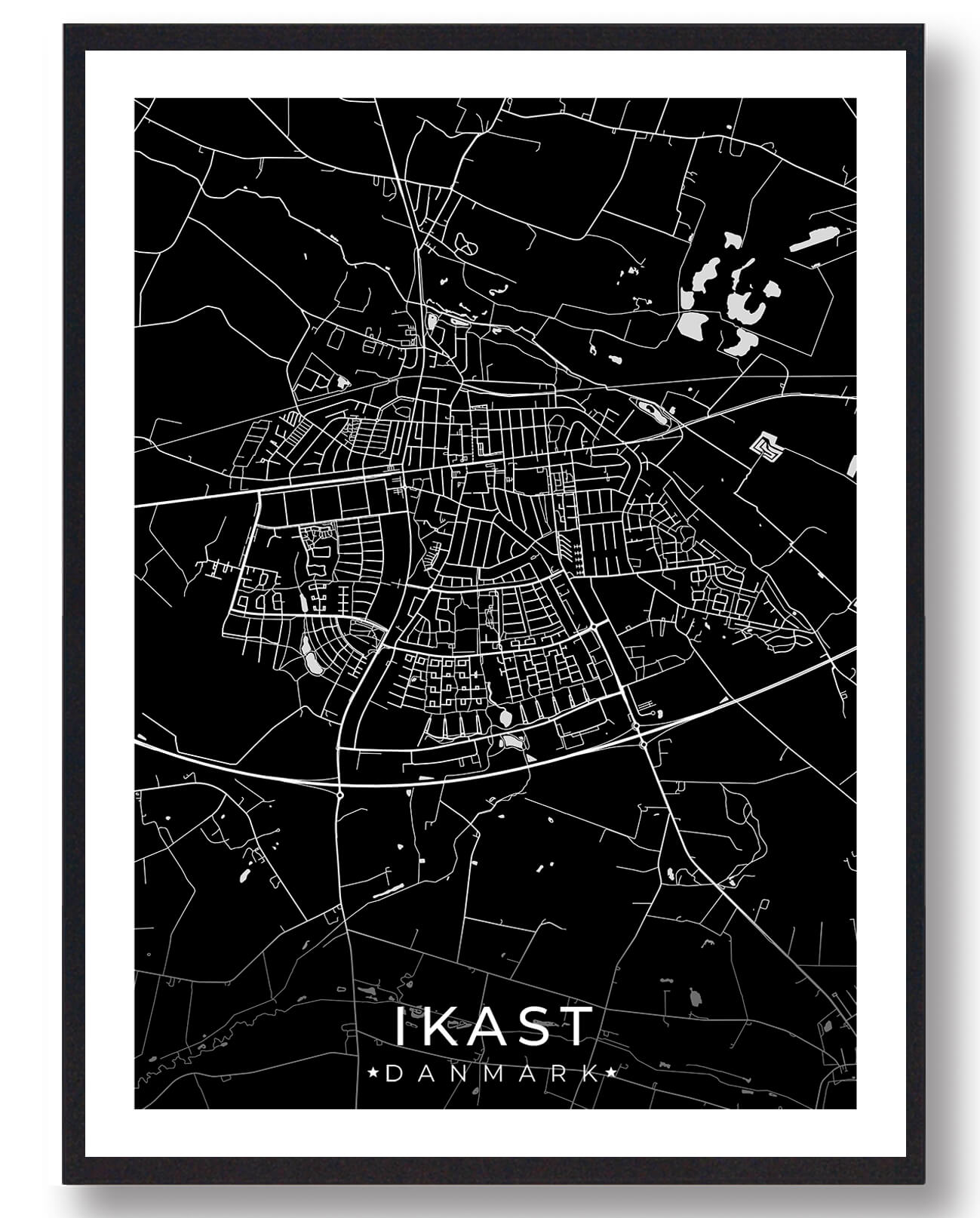 Ikast By Plakat – Elegant Sort Vægkunst til Dit Hjem