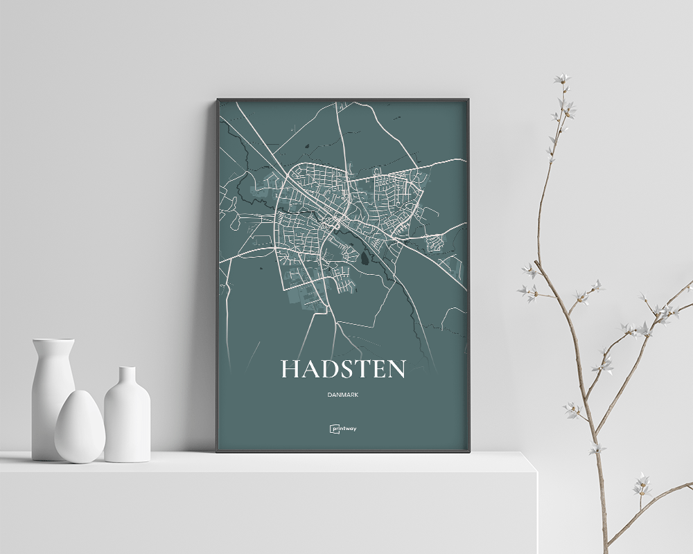 Hadsten Bykort Plakat - Skovgrøn 70x100 cm til hjemmet