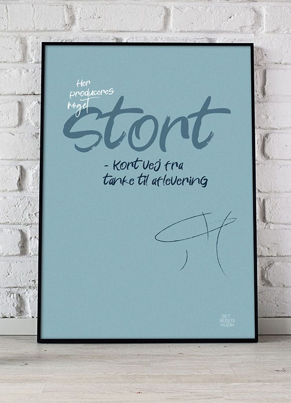 Toiletplakat: Her Produceres Noget Stort - Kun 199 kr.