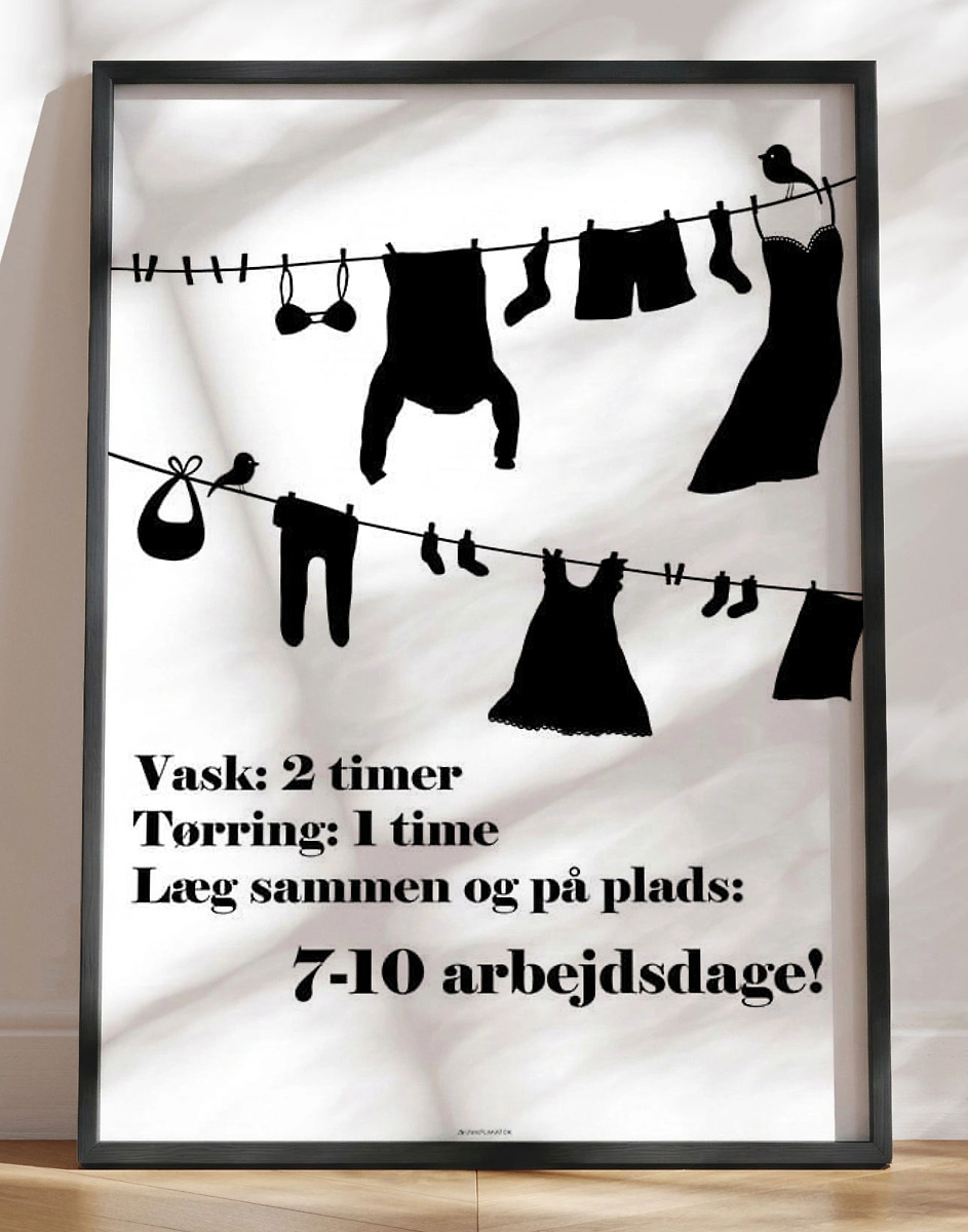Hvid vaskeplakat med vasketøj